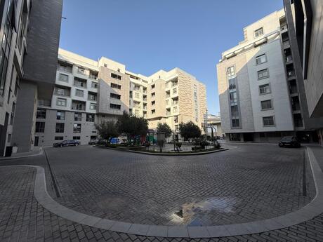5 otaqlı mənzil, 262 m², Ağ şəhər: 1 000 000 ₼ 2