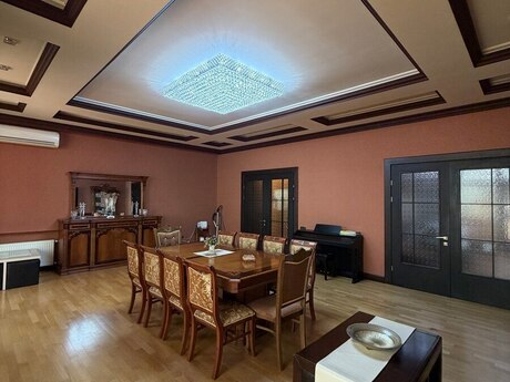 3 otaqlı mənzil, 190 m², 28 May: 540 000 ₼ 4