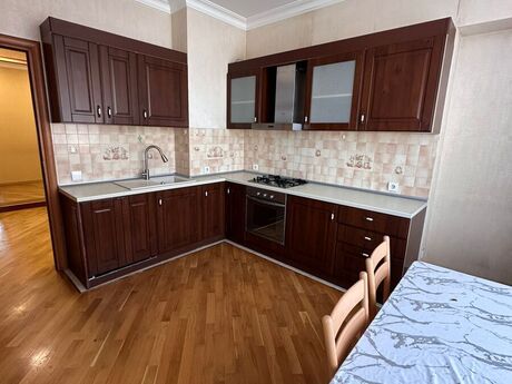 Объявление №6145430 - Баку, м. Шах Исмаил Хатаи, 3-комн., 132 м², 5/12 этаж