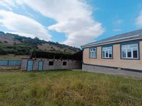 4 otaqlı həyət evi/bağ evi - Qusar - 150 m²