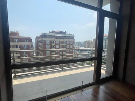 4-room new-build apartment for sale in 28 May, 200 m², 537 000 AZN, photo 4 / 12