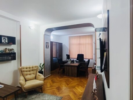 3 otaqlı köhnə tikili - Sahil m. - 105 m²