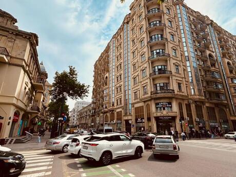 Объявление №6145593 - Баку, м. Сахил, 3-комн., 165 м²