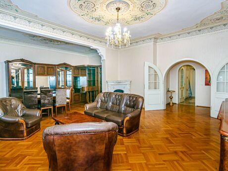 Elan №6145668 - Bakı, Sahil m., 4 otaqlı, 130 m², 3/4 mərtəbə
