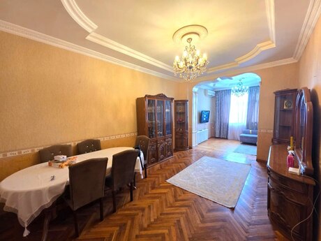 Объявление №6145919 - Баку, м. Шах Исмаил Хатаи, 3-комн., 100 м², 3/4 этаж