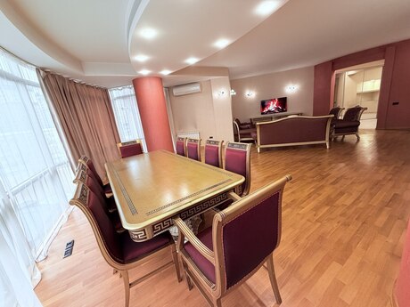 4 otaqlı mənzil, 200 m², 28 May: 540 000 ₼ 4