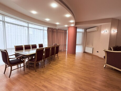 4 otaqlı mənzil, 200 m², 28 May: 540 000 ₼ 3