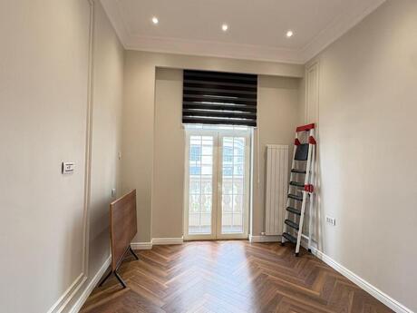 3 otaqlı ofis - Ağ şəhər q. - 110 m²