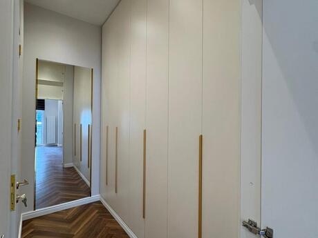 3 otaqlı ofis - Ağ şəhər q. - 110 m²