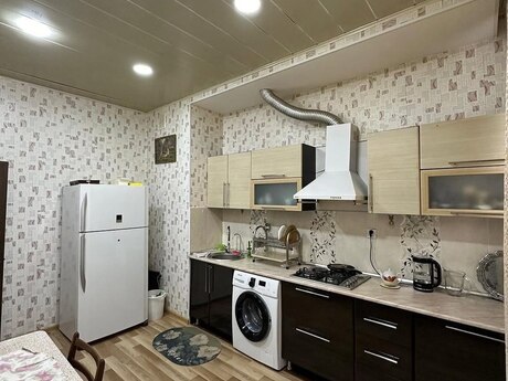 1 otaqlı yeni tikili - İnşaatçılar m. - 50 m²