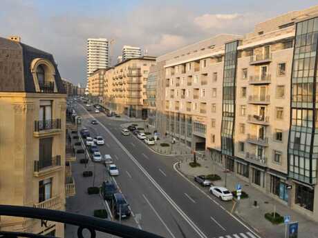 Elan №6146420 - Bakı, Ağ şəhər q., 3 otaqlı, 140 m², 5/6 mərtəbə