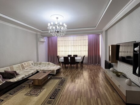 Elan №6146566 - Bakı, Nəsimi m., 3 otaqlı, 152 m², 2/15 mərtəbə