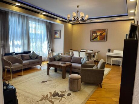 Elan №6146678 - Bakı, Badamdar q., 4 otaqlı, 200 m²
