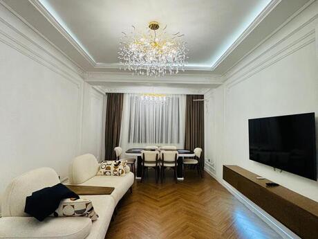 Elan №6146723 - Bakı, Gənclik m., 3 otaqlı, 118 m², 13/17 mərtəbə