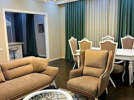 Elan №6146956 - Bakı, 28 May m., 2 otaqlı, 100.5 m², 13/18 mərtəbə