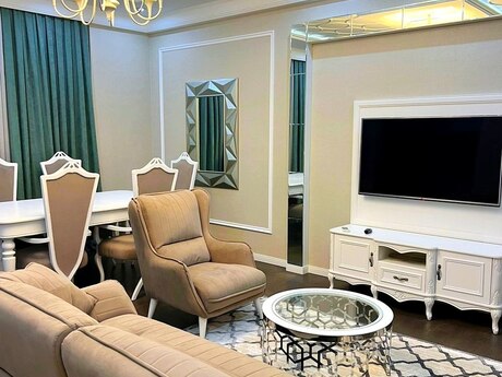 2 otaqlı mənzil, 101 m², 28 May: 399 000 ₼ 2