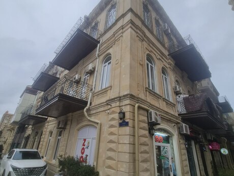 Elan №3783700 - Bakı, Nizami m., 3 otaqlı, 69 m², 2/3 mərtəbə