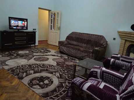 İçəri Şəhərdə 2 otaqlı mənzil günlük kirayə verilir, 49 m², 39 AZN/gün, şəkil 2 / 12