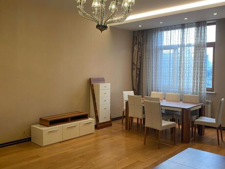 3 otaqlı mənzil, 158 m², Nəsimi: 415 000 ₼ 2