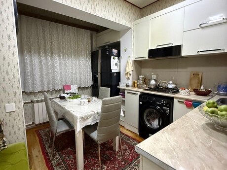 м. Ази Асланов