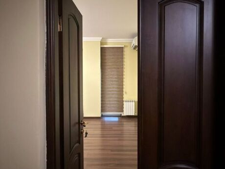 4 otaqlı mənzil, 198 m², 28 May: 655 000 ₼ 5