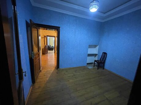 5 otaqlı həyət evi/bağ evi - Bakıxanov q. - 120 m²