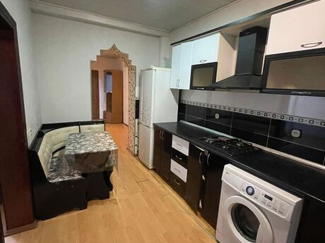 5 otaqlı həyət evi/bağ evi - Bakıxanov q. - 120 m²