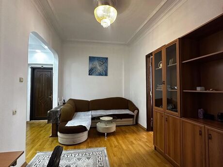 Elan №6148319 - Bakı, 28 May m., 2 otaqlı, 50 m², 4/4 mərtəbə