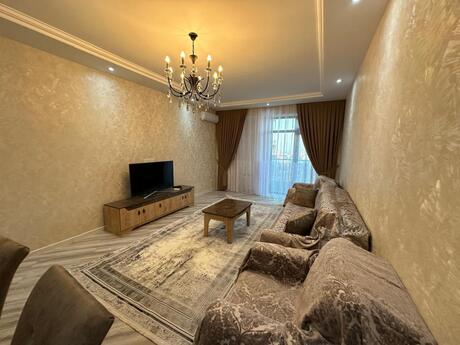 Elan №6148472 - Bakı, Gənclik m., 2 otaqlı, 67 m², 10/18 mərtəbə