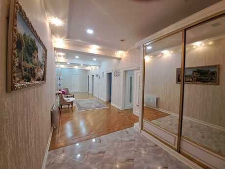 Elan №6148605 - Bakı, 9-cu mikrorayon q., 3 otaqlı, 115 m², 8/17 mərtəbə