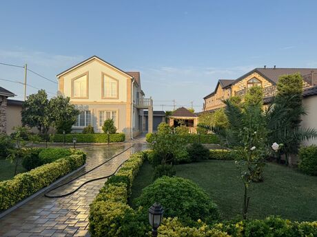 5 otaqlı həyət evi/bağ evi - Türkan q. - 250 m²