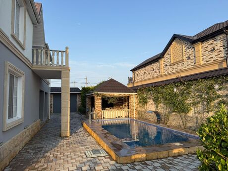 5 otaqlı həyət evi/bağ evi - Türkan q. - 250 m²