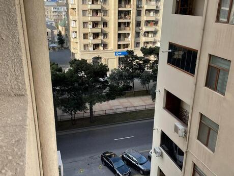 Elan №6148735 - Bakı, Bakıxanov q., 2 otaqlı, 70 m², 6/12 mərtəbə