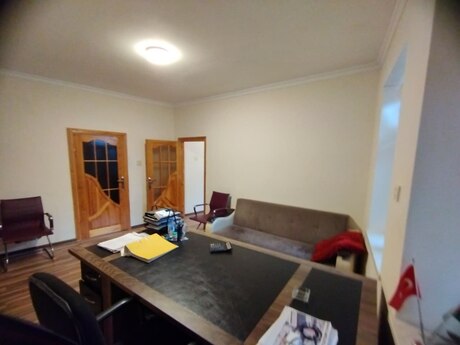 Elan №6148760 - Bakı, Nizami m., 4 otaqlı, 80 m²