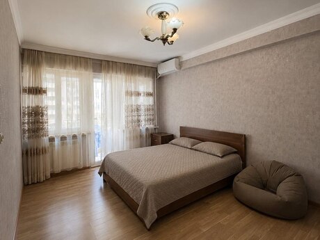 4-комн. вторичка - м. 28 мая - 120 м²