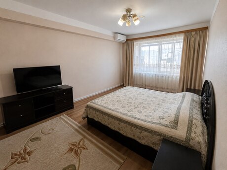 4-комн. вторичка - м. 28 мая - 120 м²