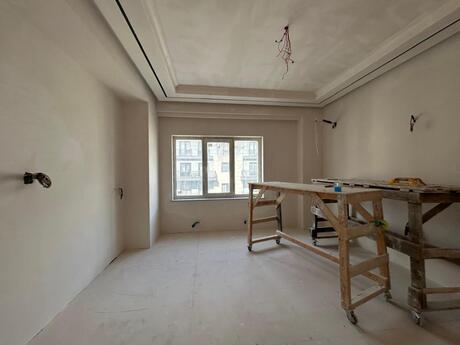 3-комнатная квартира, 132 м², Ağ şəhər: 650 000 ₼ 2