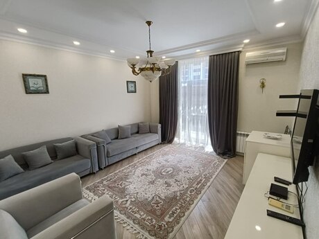 Elan №6149112 - Bakı, Sahil m., 2 otaqlı, 70 m², 4/5 mərtəbə