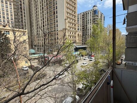 Elan №6149230 - Bakı, Elmlər Akademiyası m., 3 otaqlı, 70 m², 4/5 mərtəbə