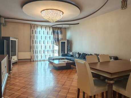 Elan №6149322 - Bakı, Gənclik m., 4 otaqlı, 180 m², 9/12 mərtəbə