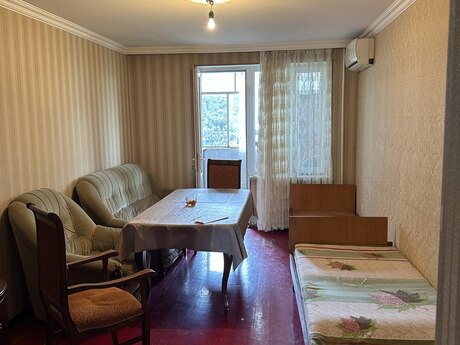 Elan №6149332 - Bakı, 8-ci mikrorayon q., 2 otaqlı, 50 m², 4/5 mərtəbə