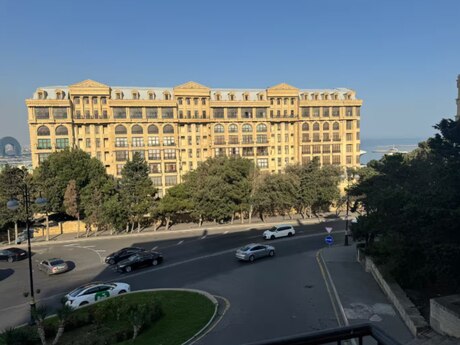 Elan №6149335 - Bakı, İçəri Şəhər m., 2 otaqlı, 65 m², 2/5 mərtəbə