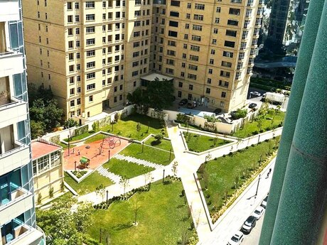 3 otaqlı mənzil, 193 m², 28 May: 920 000 ₼ 3