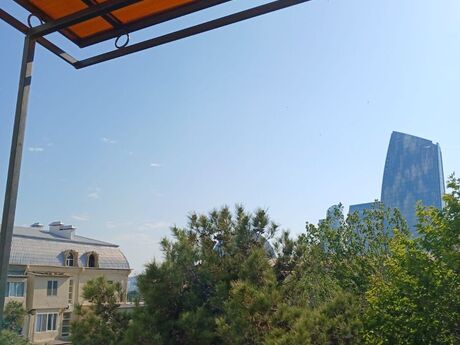 2 otaqlı köhnə tikili - Şah İsmayıl Xətai m. - 60 m²