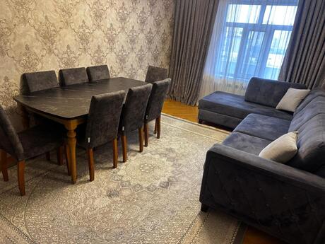 4-комнатная квартира, 110 м², İnşaatçılar: 245 000 ₼ 2