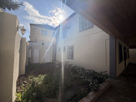 5 otaqlı həyət evi, 200 m², Zabrat: 250 000 ₼ 3