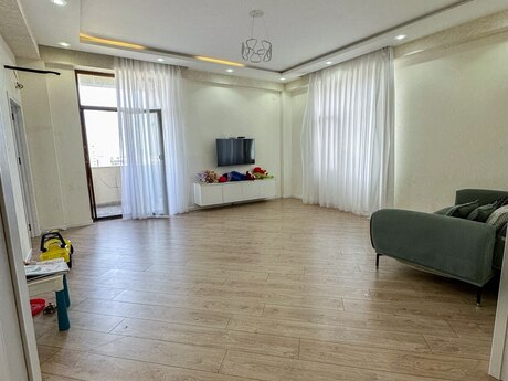 3-комнатная квартира, 125 м², 8 Noyabr: 380 000 ₼ 5