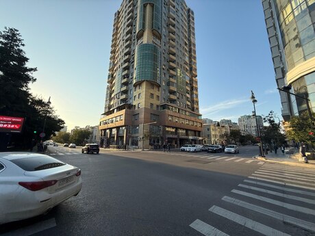 Elan №6149902 - Bakı, Nəsimi r., 10 otaqlı, 250 m²