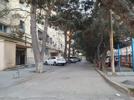 Elan №6149974 - Bakı, Qara Qarayev m., 4 otaqlı, 100 m², 1/5 mərtəbə