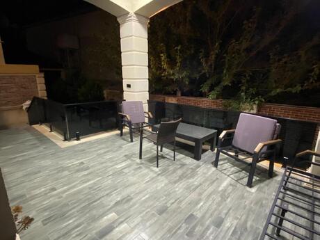 5 otaqlı həyət evi/bağ evi - Badamdar q. - 333 m²